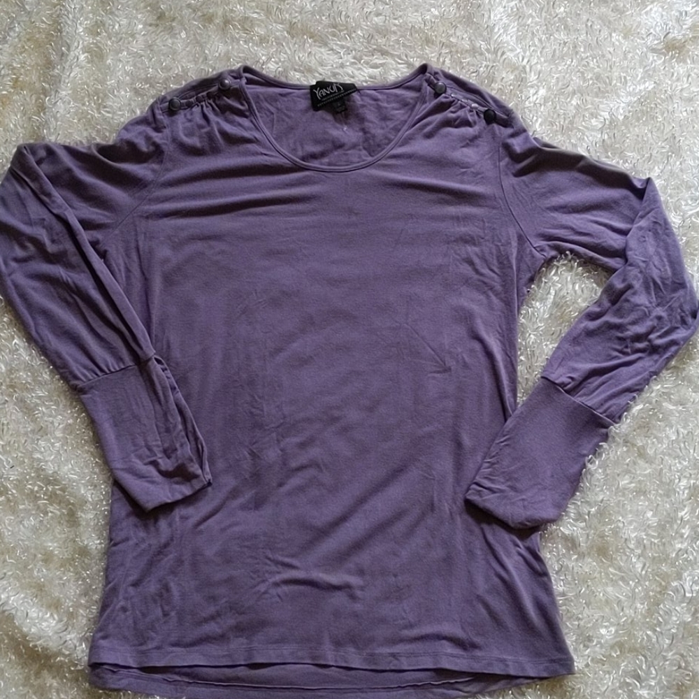 YANUK  purple Rayon/ Spandex top Size L